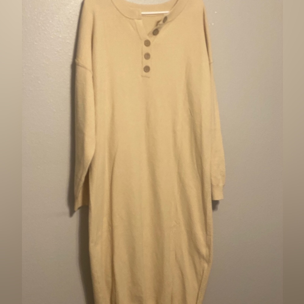 NWOT Women’s knitted casual or evening dress - 47” long and size XL